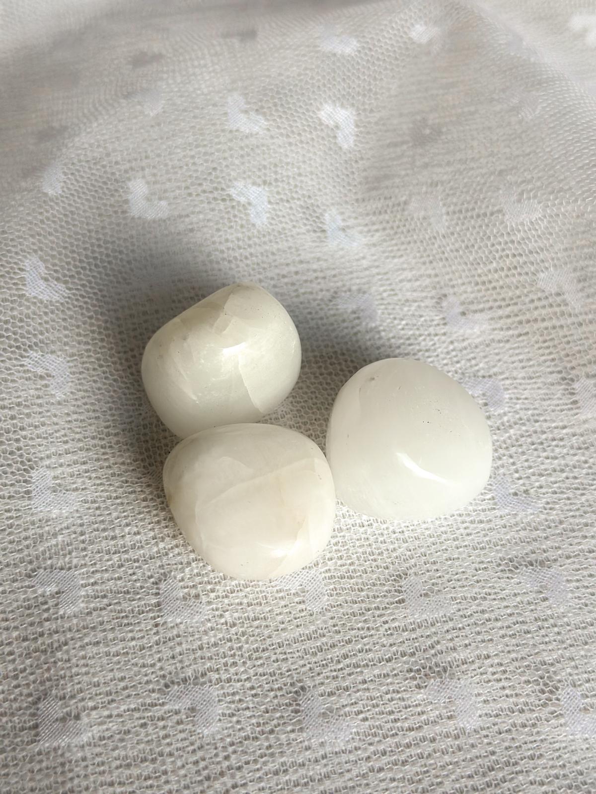 Witte Argoniet Trommelsteen – Structuur en Stabiliteit